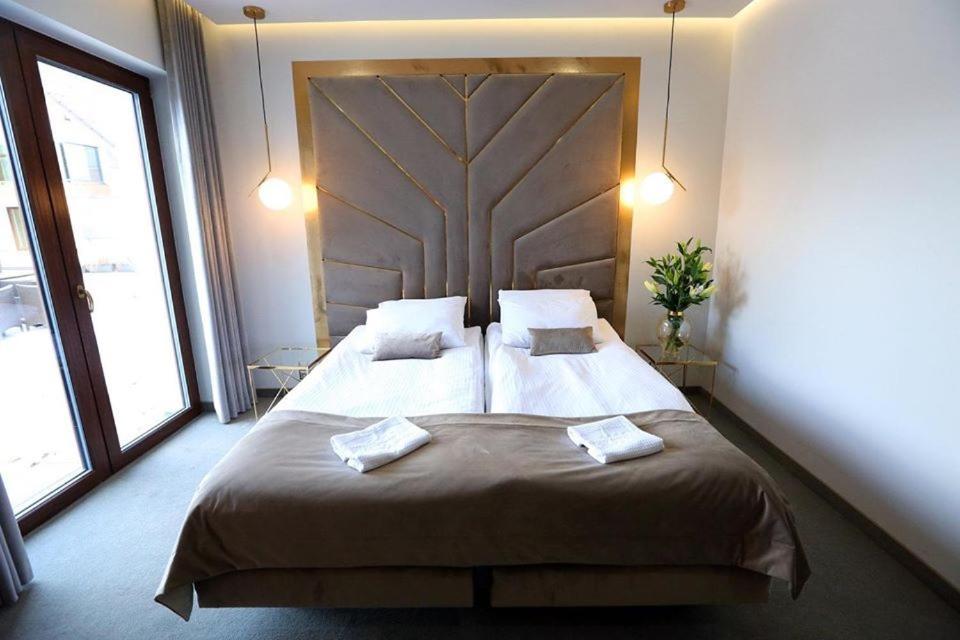 Hotel Bialy Dom Czerwionka المظهر الخارجي الصورة