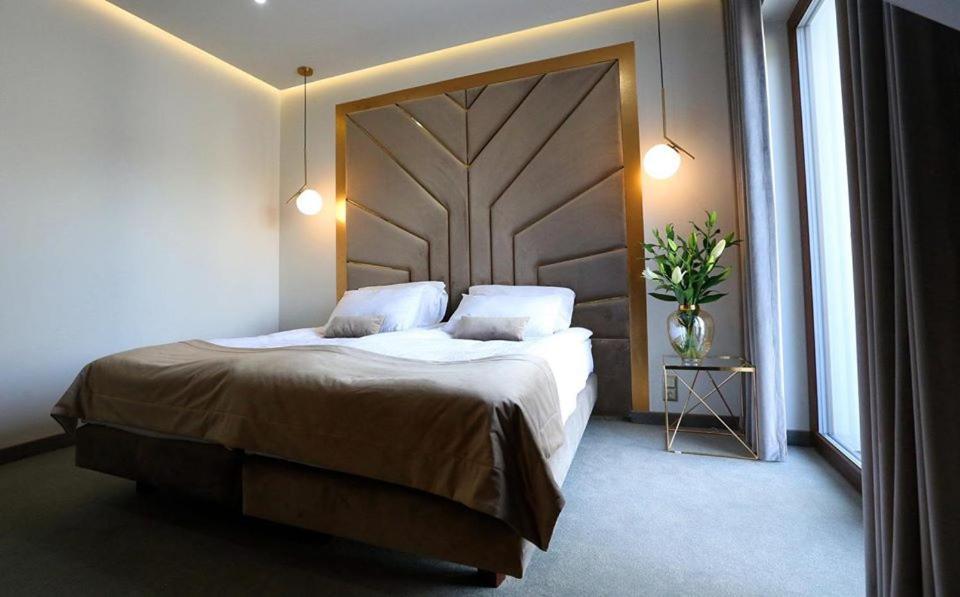 Hotel Bialy Dom Czerwionka المظهر الخارجي الصورة